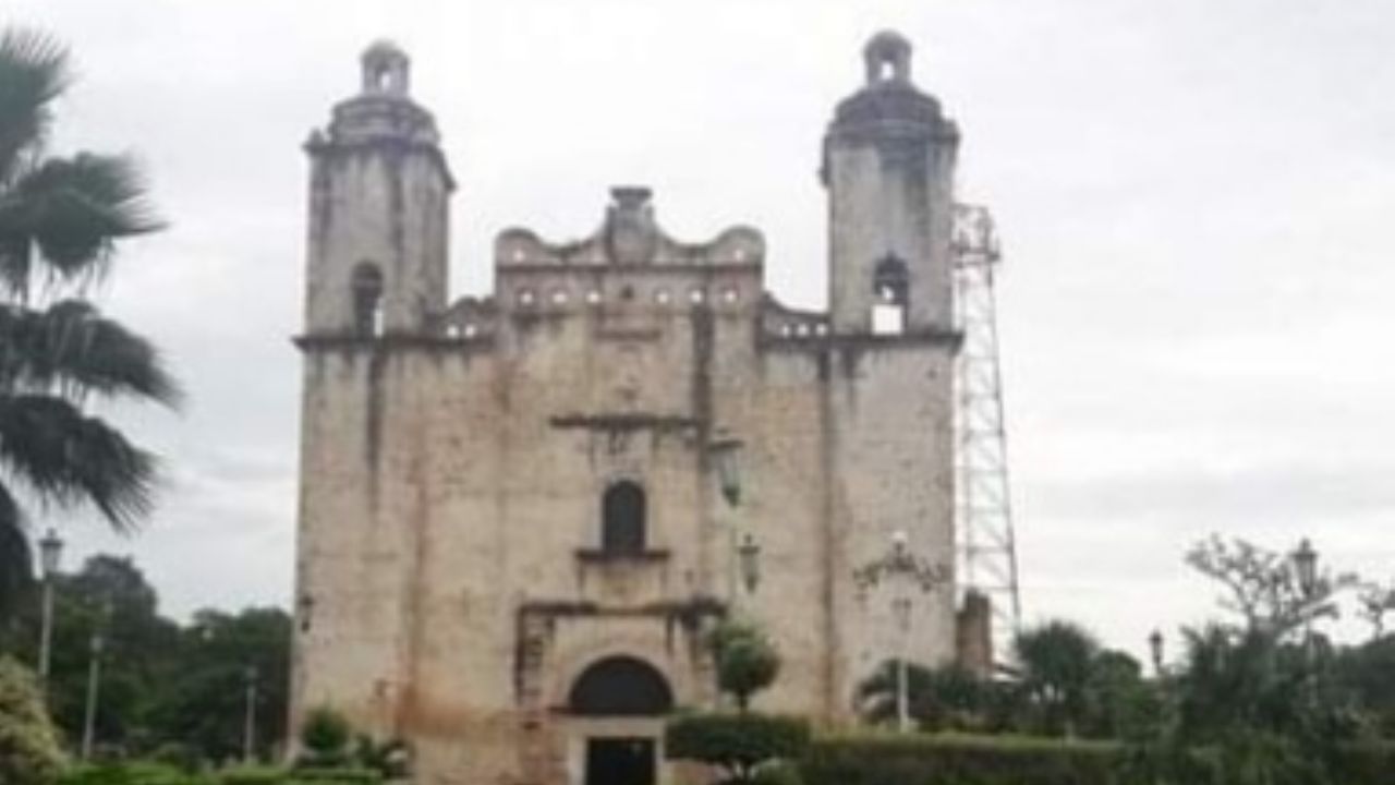 Joven amenaza con tirarse desde la torre de una iglesia en José María  Morelos | PorEsto