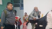 En el aeropuerto de Mérida, migrante se reencuentra con su familia después de 5 años