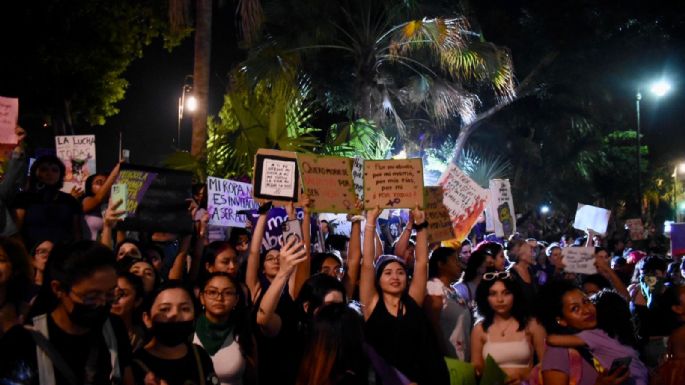8M: Cerca de 8 mil mujeres marchan por las calles de Mérida