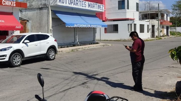 Abandonan camioneta con reporte de robo en Chetumal