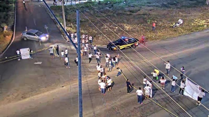 Familiares de joven desaparecida bloquean el Periférico de Mérida: EN VIVO