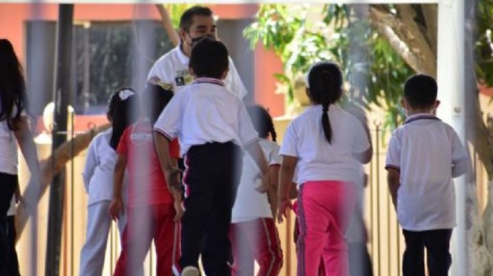 Pese a quejas, Secretaria de Bienestar en Campeche asegura haber entregado uniformes a estudiantes