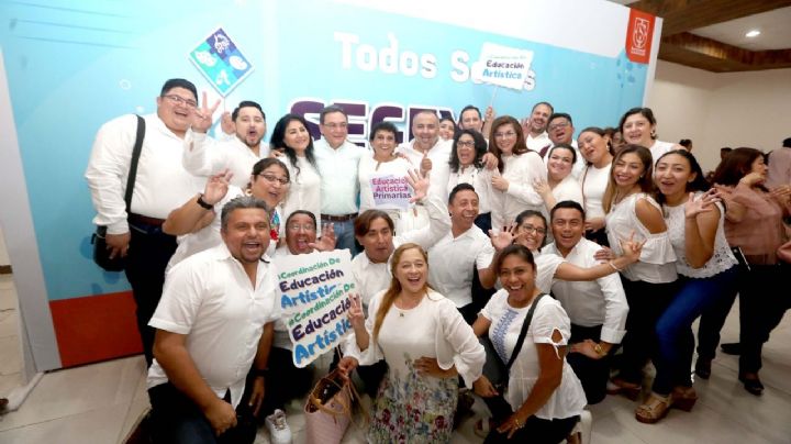 Liborio Vidal prepara festejo del Día del Maestro en siete municipios de Yucatán