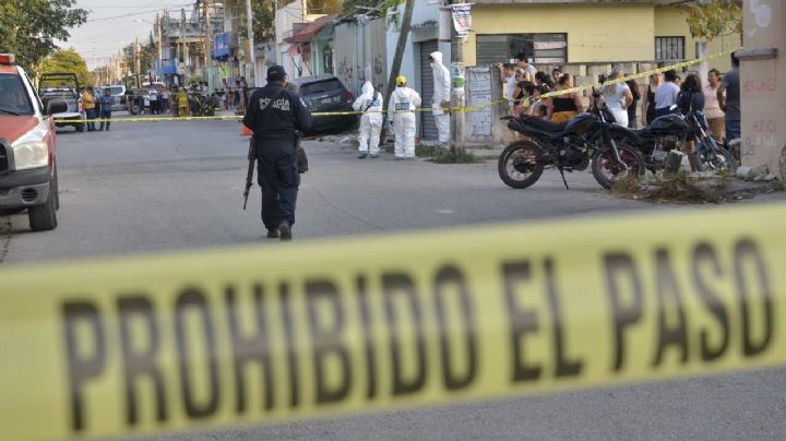Mujer muere atropellada en Cancún; su cuerpo quedó debajo de una camioneta