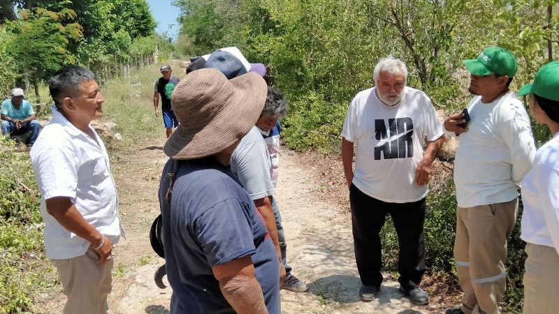 Bachoco invade y excava terrenos de propiedad privada; denuncian vecinos de Hunucmá