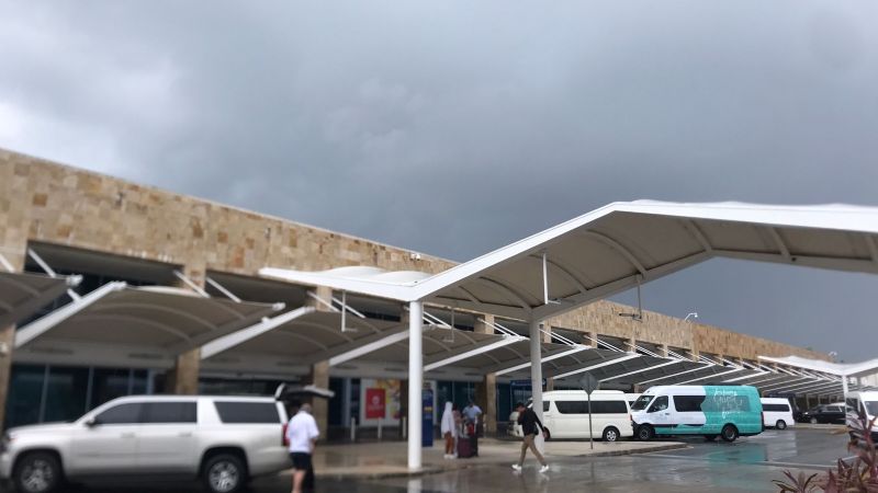 Reportan 538 vuelos en el Aeropuerto de Cancún: EN VIVO