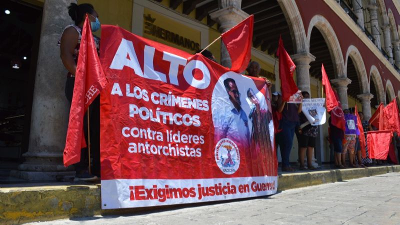 Campeche: Con cadena humana, piden justicia para antorchistas asesinados en Guerrero