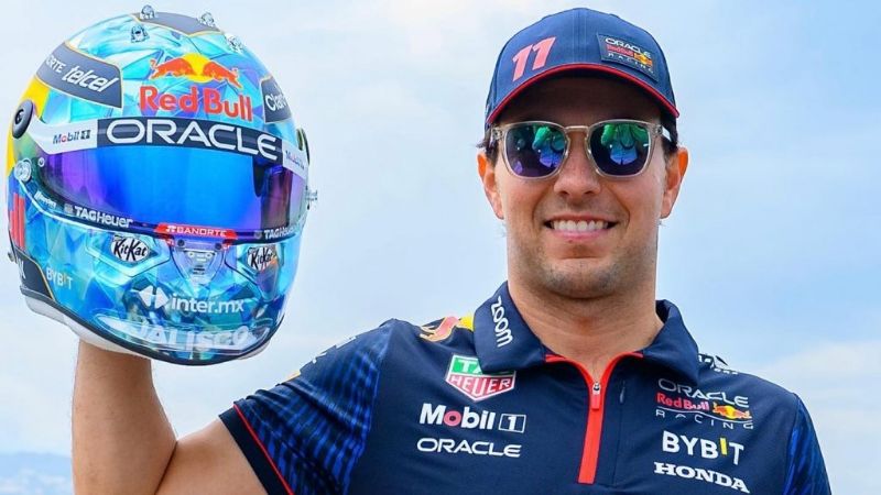 Checo Pérez presenta junto a Bad Bunny nuevo casco para el GP de Mónaco 2023