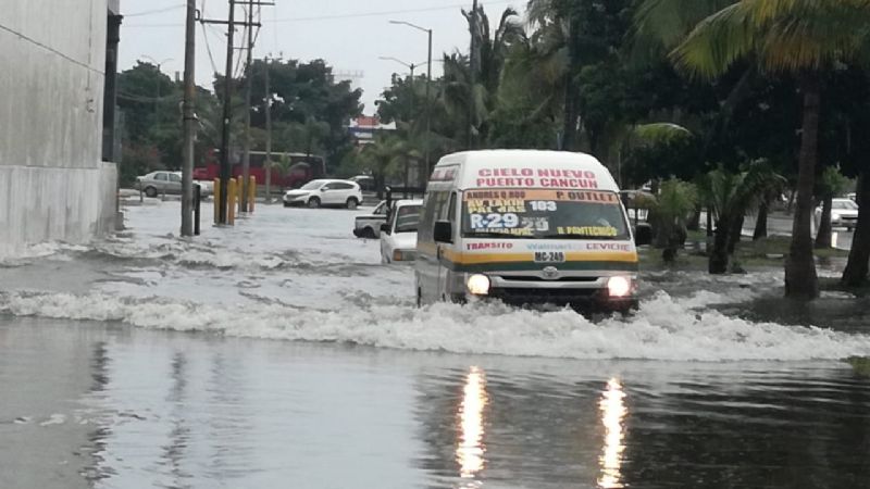 ¡Cancún continúa 'bajo el agua'! se registran fuertes lluvias y caída de granizo este martes