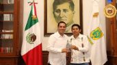 Maestro de Peto recibe la medalla Yucateco Distinguido por rescate de la lengua maya