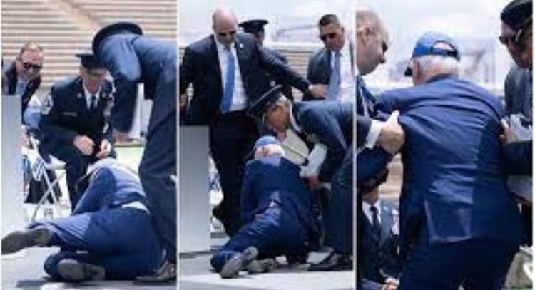 Joe Biden se tropieza y cae al suelo durante una ceremonia en una academia militar: VIDEO