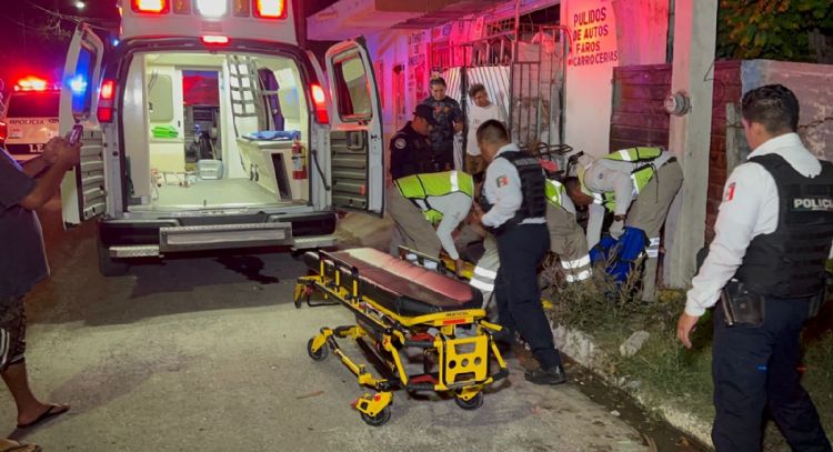 Motociclista atropella y le fractura las piernas a un peatón en Campeche
