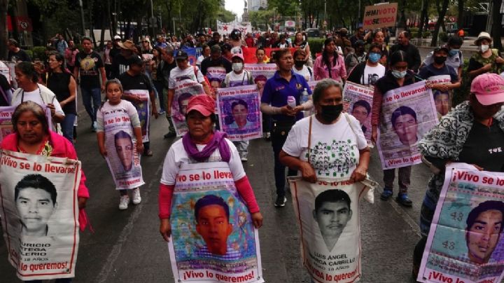 Marcha Ayotzinapa: Sigue en vivo el recorrido por las calles de la Ciudad de México