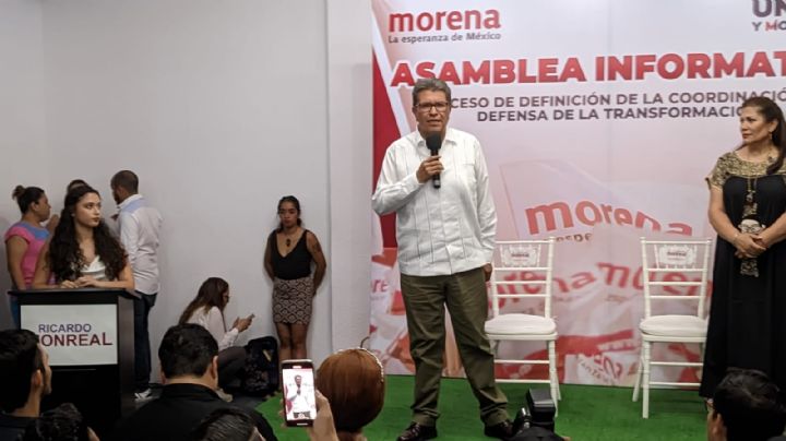 Ricardo Monreal llega a Campeche; pide investigar explosión de la plataforma de Pemex