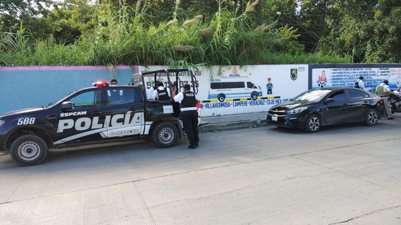 Conductor ebrio golpea a un policía de Ciudad del Carmen tras quedarse dormido en un semáforo