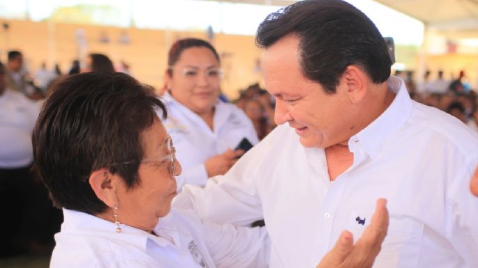 Joaquín Díaz Mena destaca pago puntual de programas federales en Yucatán