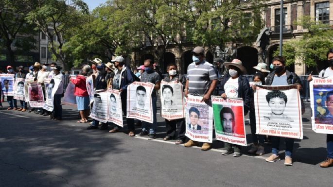 Se entregará a padres de estudiantes de Ayotzinapa un expediente de lo que se tiene