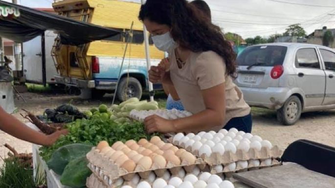 Vecinos de Candelaria culpan a empresas yucatecas por el alza del precio del huevo