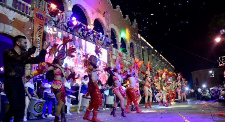 Inician actividades previas al Carnaval de Mérida 2024 con el tema 'Re-evolución'