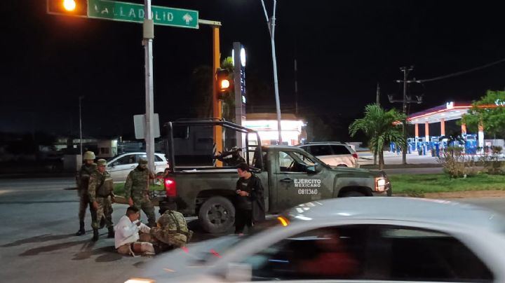 Militares protagonizan accidente de tráfico en Cancún