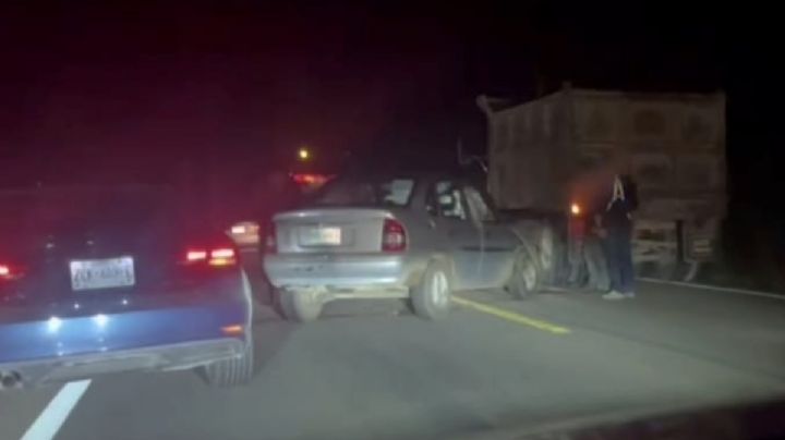Automovilista se impacta contra un tráiler en la vía José María Morelos-Polyuc