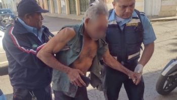 Abuelito de 69 años terminó debajo de un auto tras ser arrollado en el Centro de Mérida