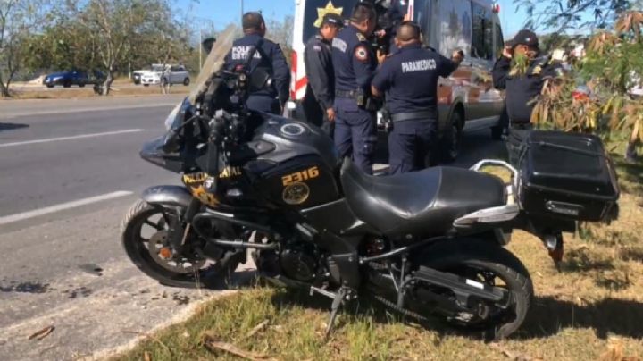 Carambola en el Periférico de Mérida deja dos policías heridos