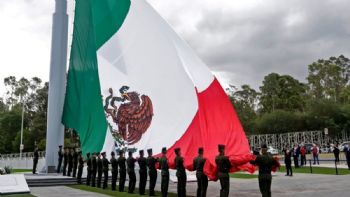 Ceremonia por la conmemoración del Día de la Bandera desde Mazatlán: EN VIVO