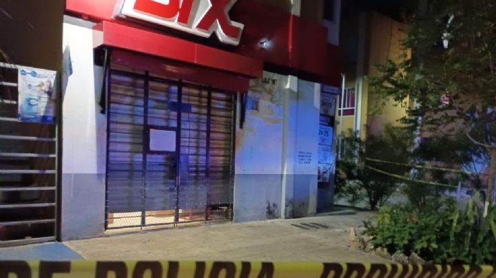 Presuntos delincuentes disparan contra un Six en la Región 249 de Cancún