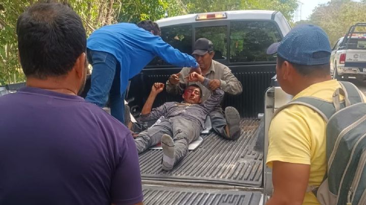 Motociclista resulta lesionado después de derrapar en Escárcega, Campeche