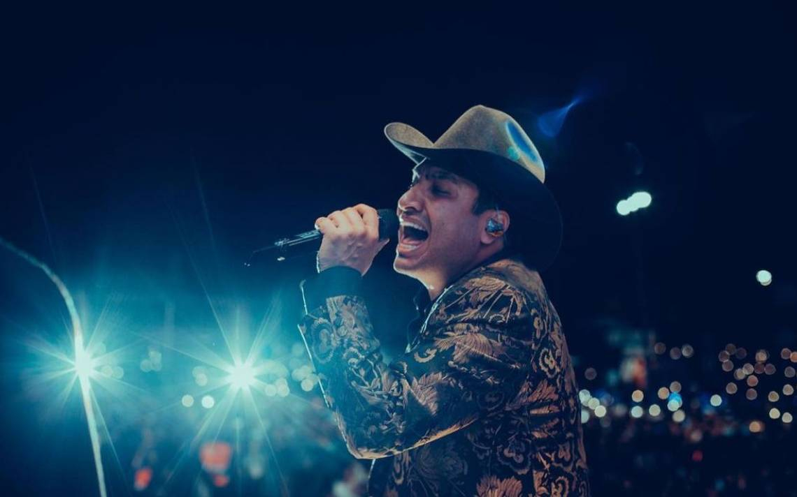 Julión Álvarez es un reconocido artista musical con numerosos éxitos y premios, incluyendo un Grammy Latino. Julión Álvarez es un reconocido artista musical con numerosos éxitos y premios, incluyendo un Grammy Latino.
