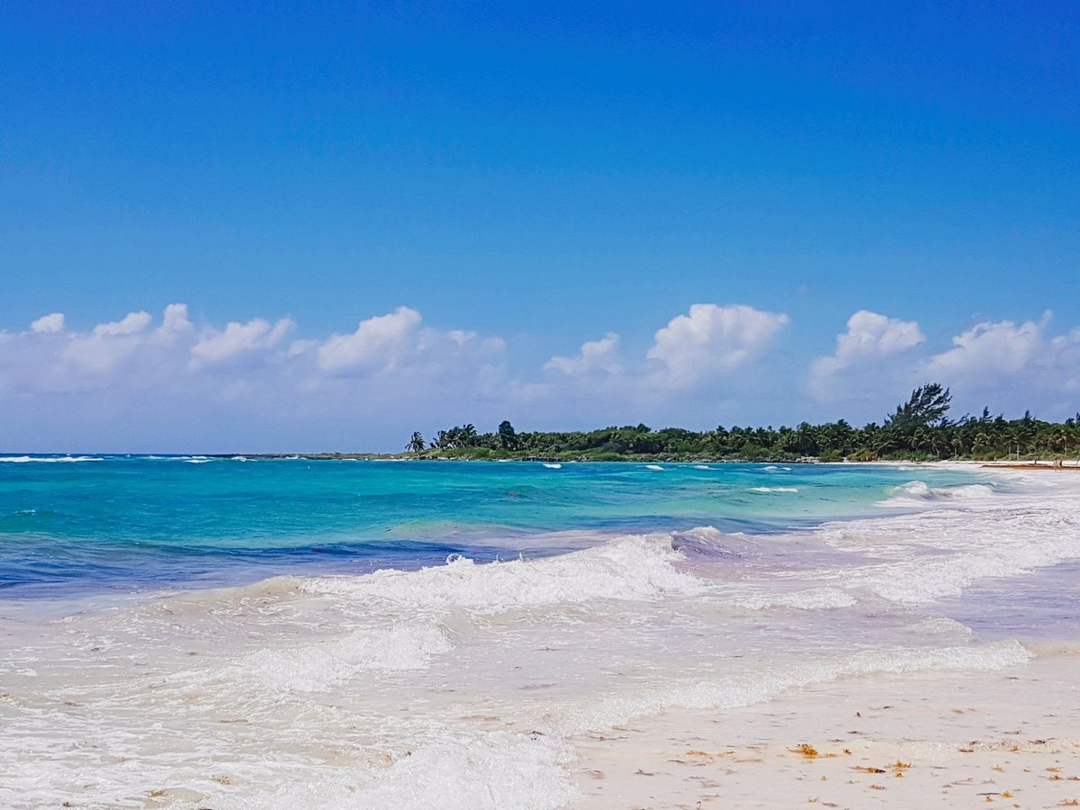 La Playa Xpu-Há es conocida por sus aguas tranquilas