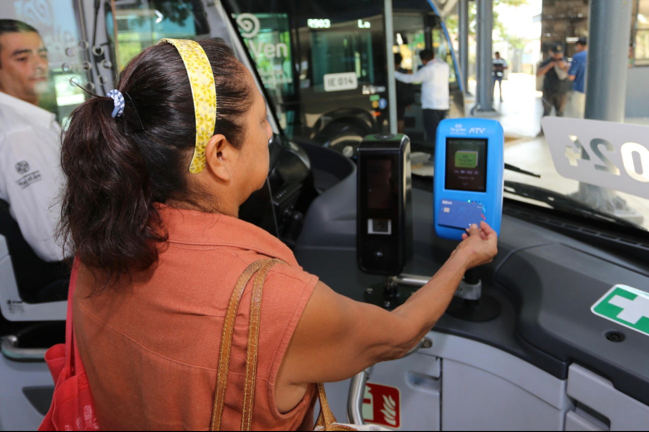 Hay requerimientos para pagar el Va y Ven con tarjetas bancarias